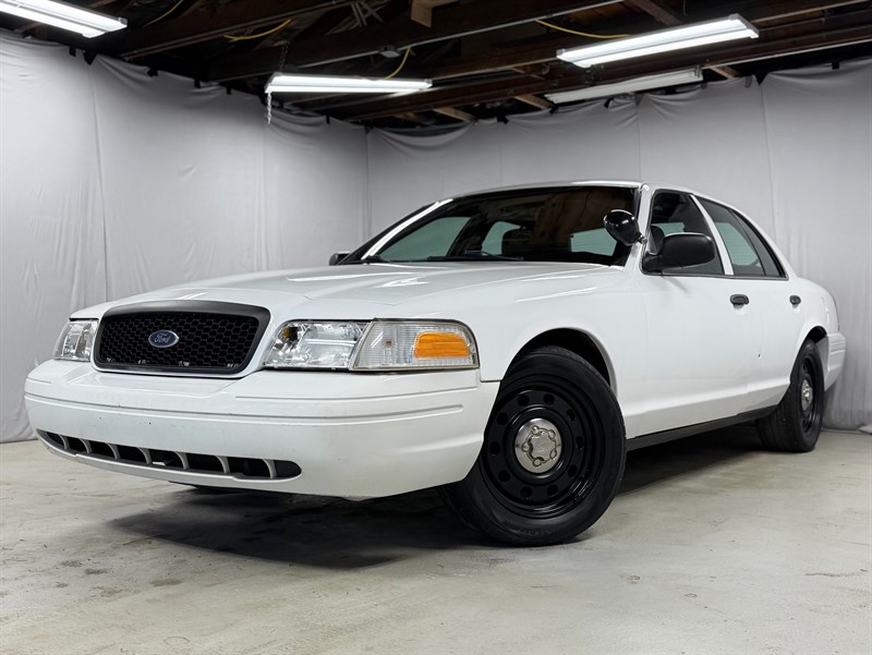 White 2010 Ford Crown Victoria Police Interceptor Sedan Rear-Wheel Drive 4-Speed Automatic