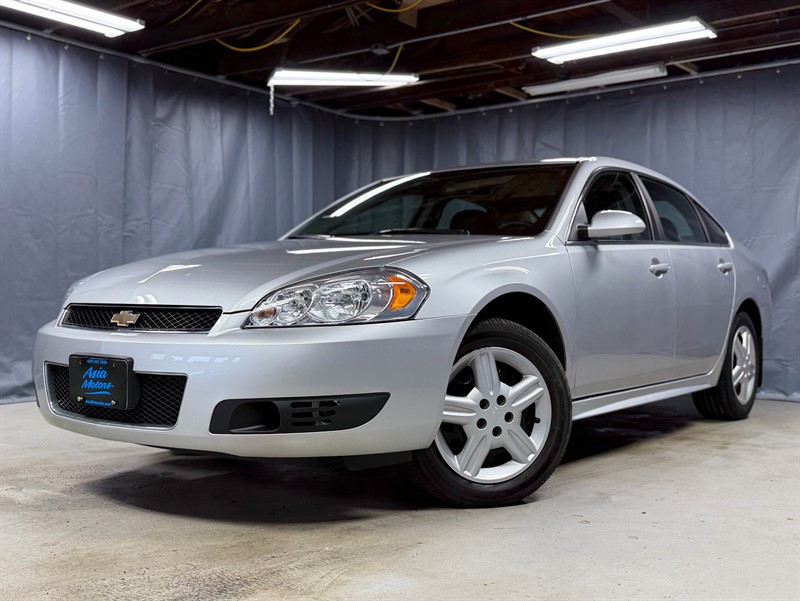 2014 Chevrolet Impala Limited Plata Sedán Tracción delantera 6 velocidades Automática