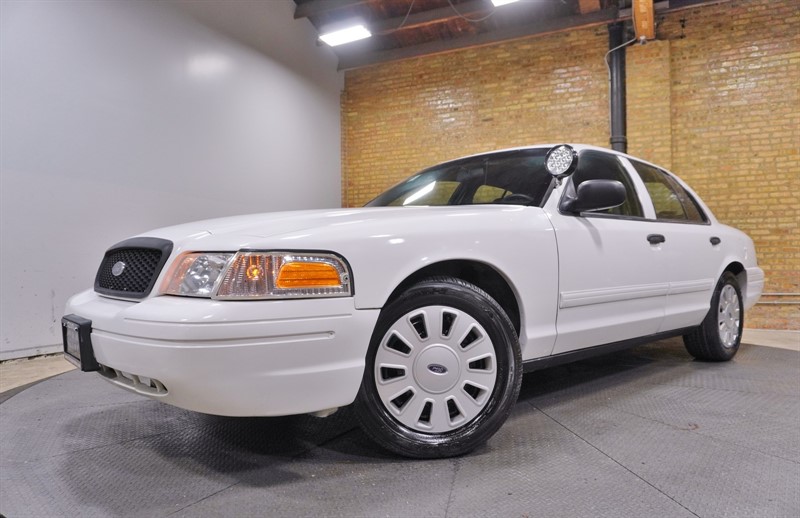 White 2009 Ford Crown Victoria Sedan Rear-Wheel Drive 4-Speed Automatic