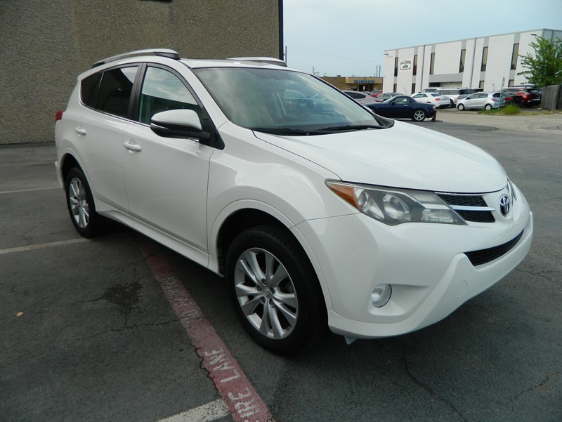 White 2014 Toyota RAV4 SUV / Crossover Front-Wheel Drive 6-Speed Automatic