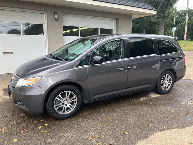 Smoky Topaz Metallic 2013 Honda Odyssey Minivan Front-Wheel Drive Automatic