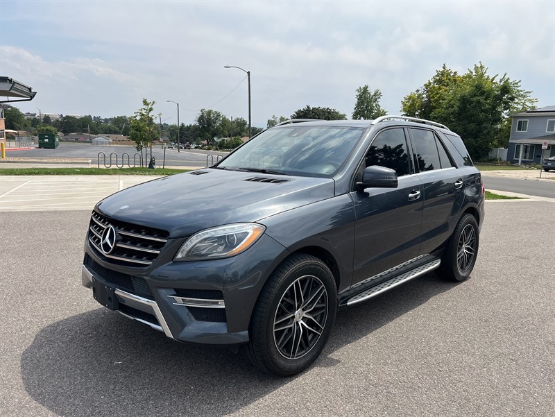 Blue 2013 Mercedes-Benz M-Class SUV / Crossover All-Wheel Drive 7-Speed Automatic