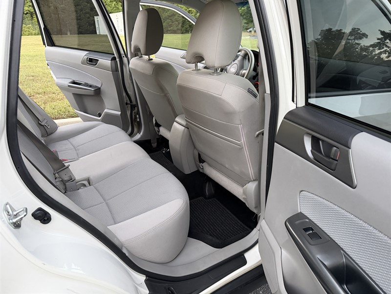 Subaru Forester photo 17