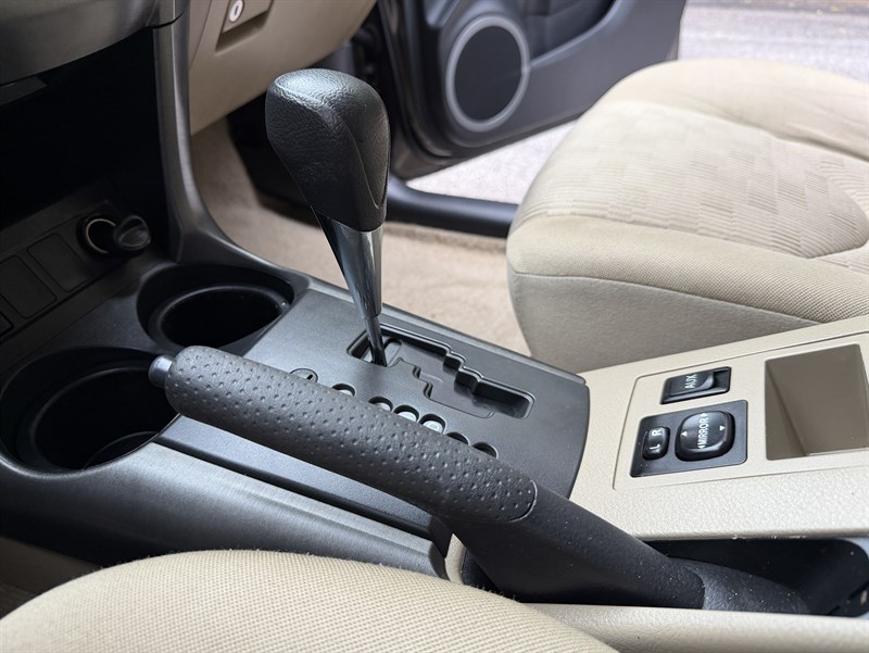 Toyota RAV4 photo 17