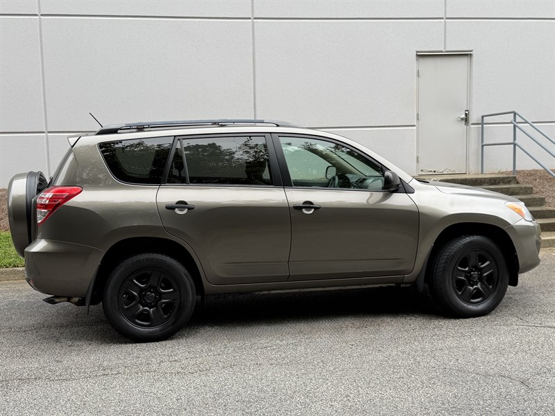 Toyota RAV4 photo 10