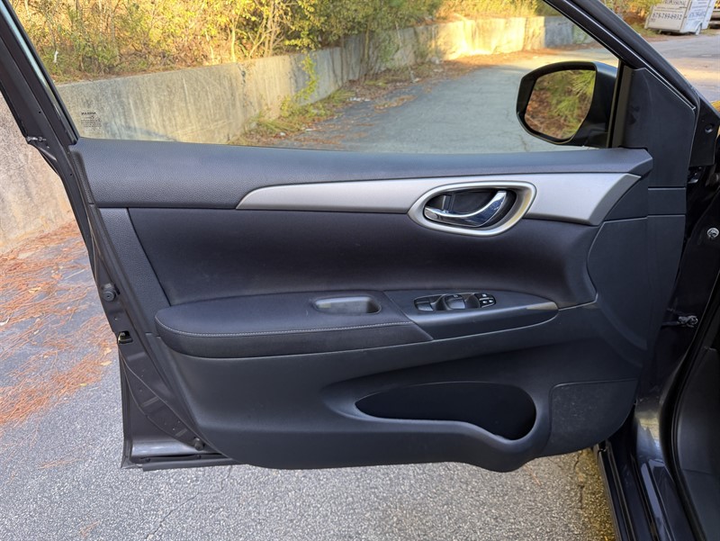 Nissan Sentra photo 13