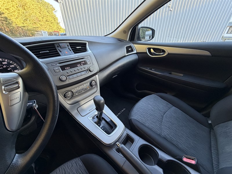 Nissan Sentra photo 20