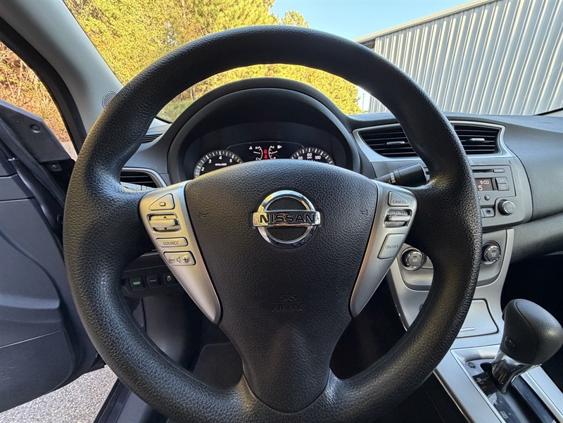 Nissan Sentra photo 21