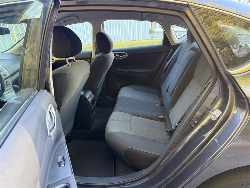 Nissan Sentra photo 14