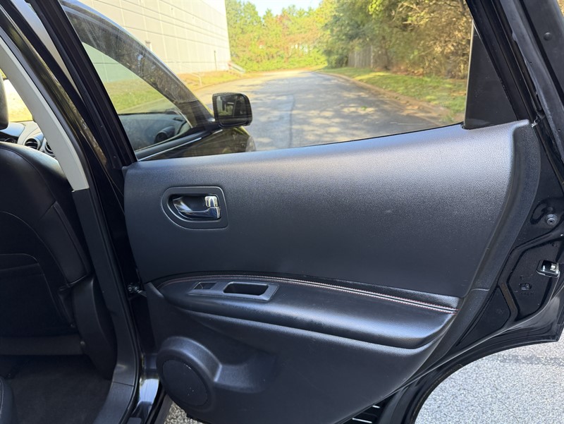 Nissan Rogue photo 22