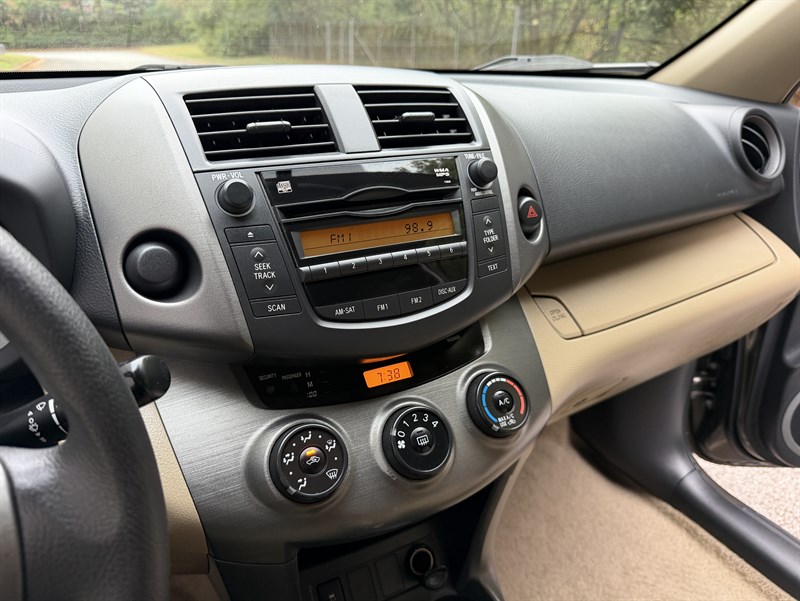 Toyota RAV4 photo 16