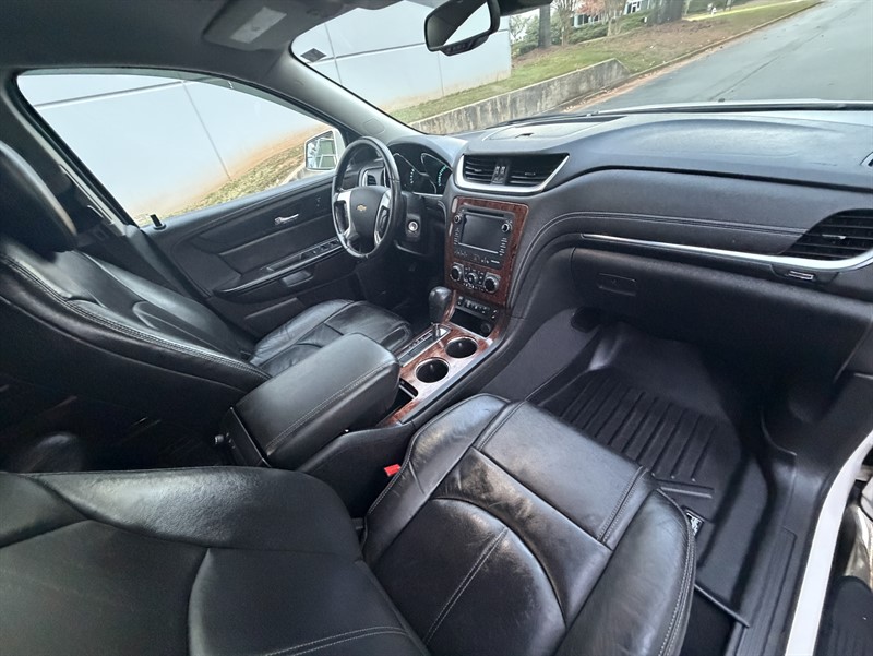 Chevrolet Traverse photo 18