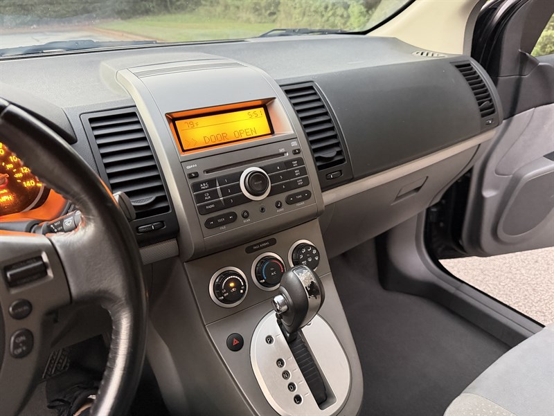 Nissan Sentra photo 23