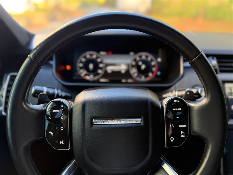 Land Rover Discovery photo 10