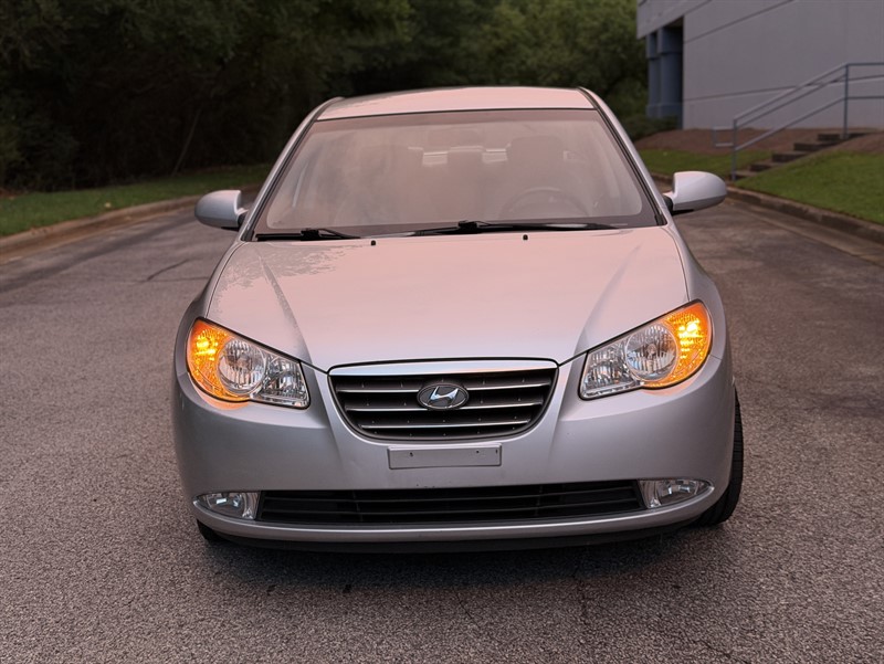 Hyundai Elantra photo 3