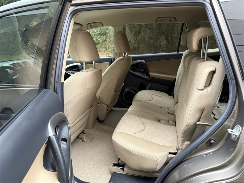 Toyota RAV4 photo 12
