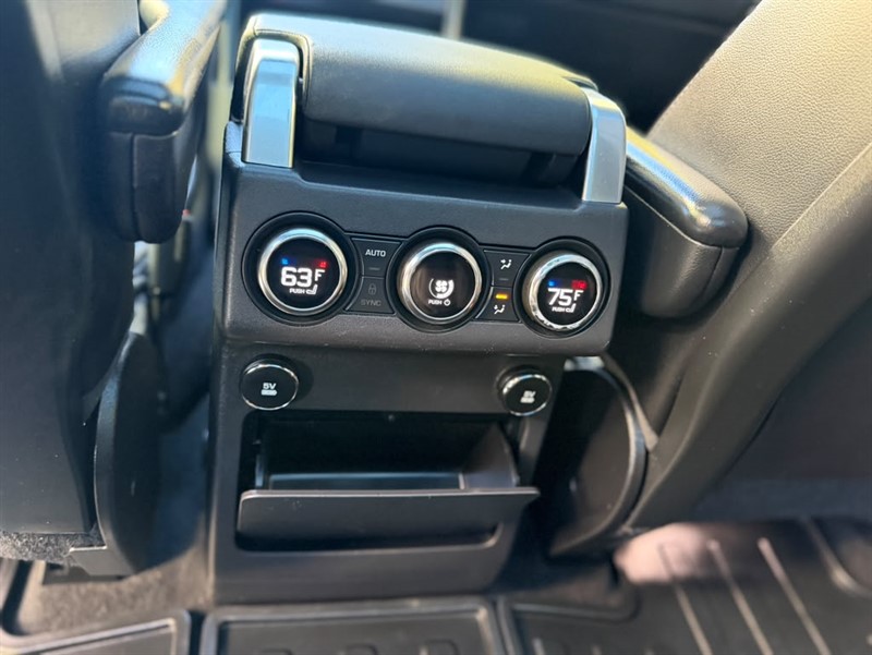 Land Rover Discovery photo 23