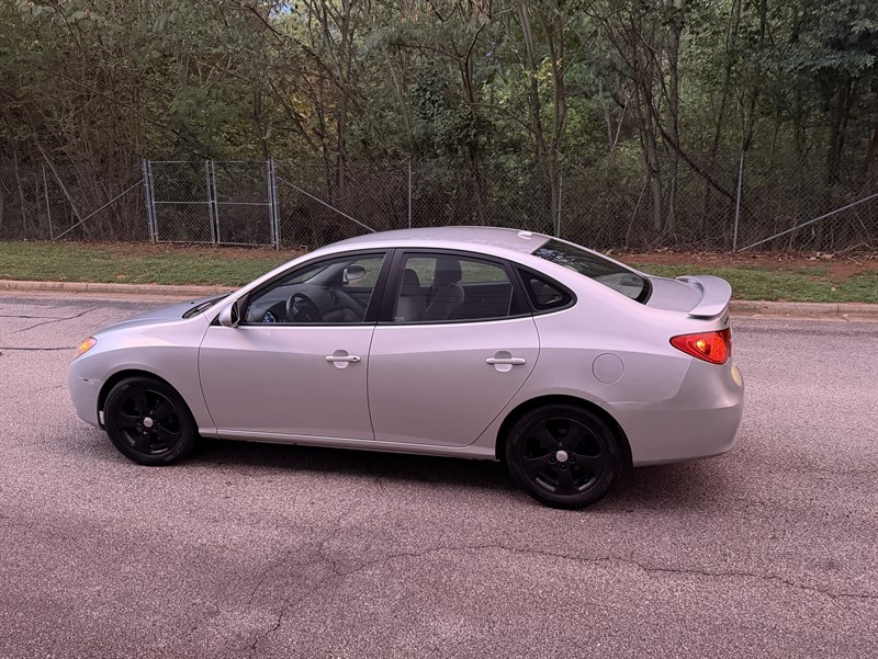 Hyundai Elantra photo 6