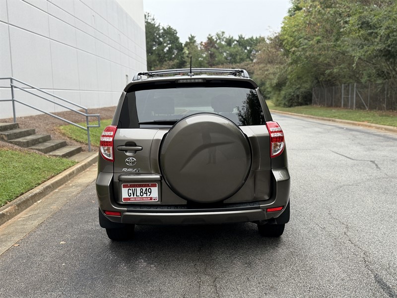 Toyota RAV4 photo 8