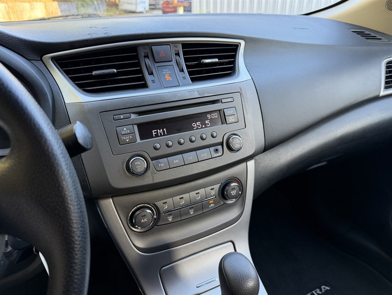 Nissan Sentra photo 19