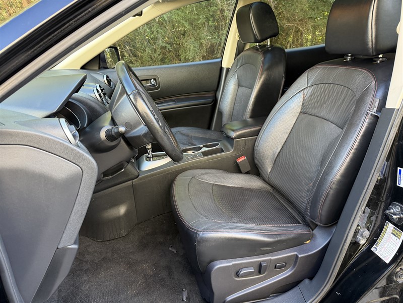 Nissan Rogue photo 15