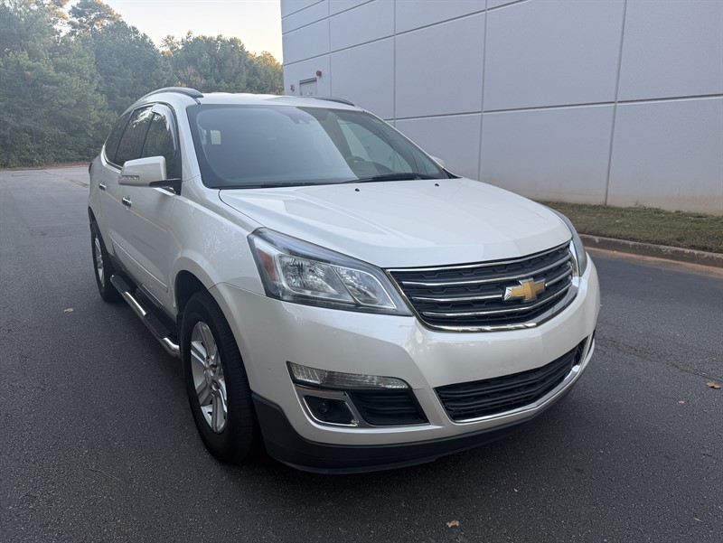 Chevrolet Traverse photo 3