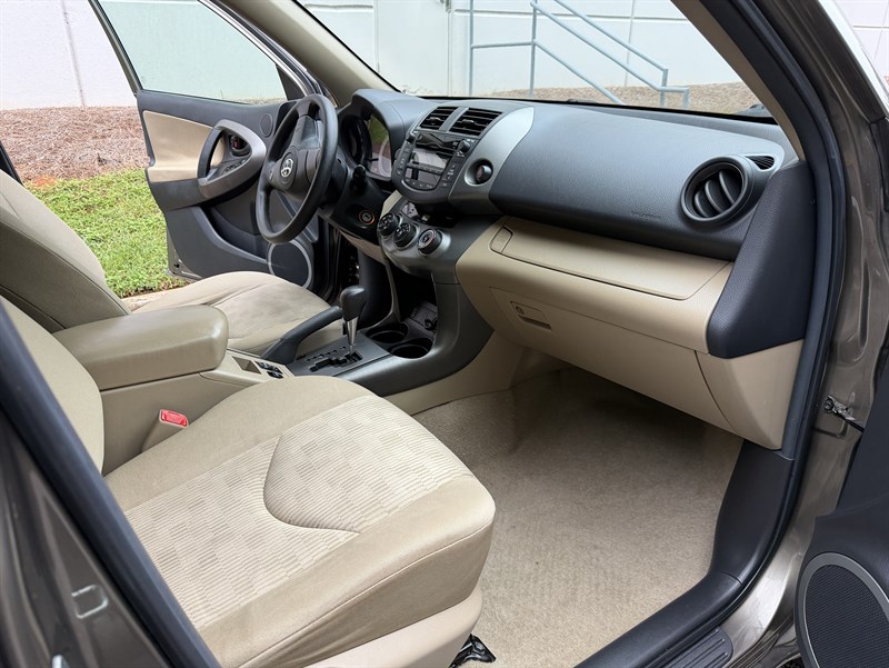 Toyota RAV4 photo 14