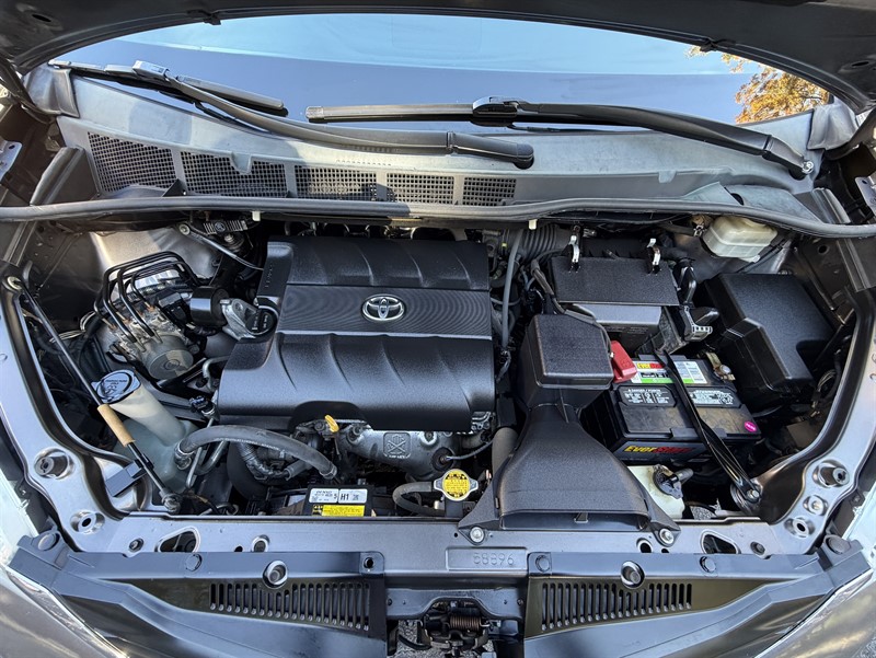 Toyota Sienna photo 29
