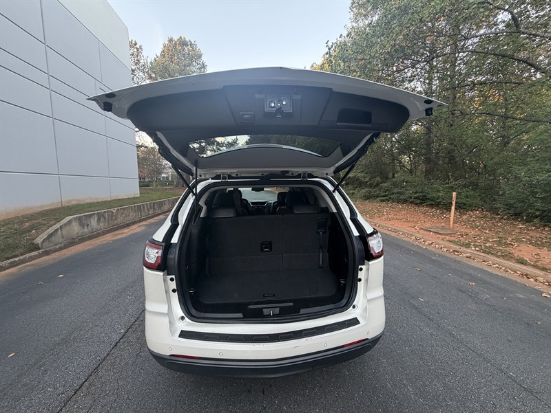 Chevrolet Traverse photo 8