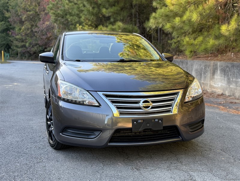 Nissan Sentra photo 2