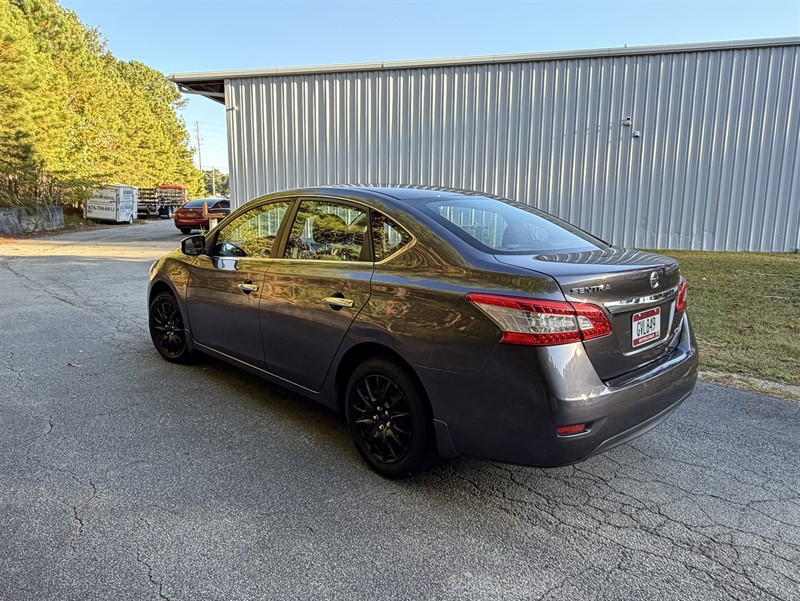 Nissan Sentra photo 7