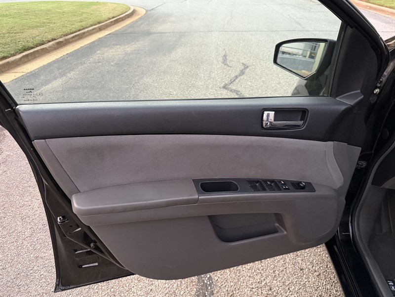 Nissan Sentra photo 21