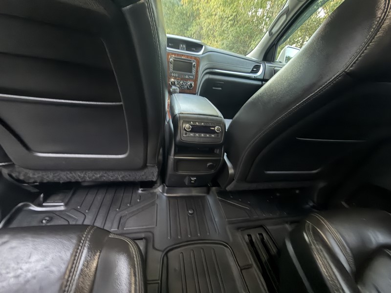 Chevrolet Traverse photo 12