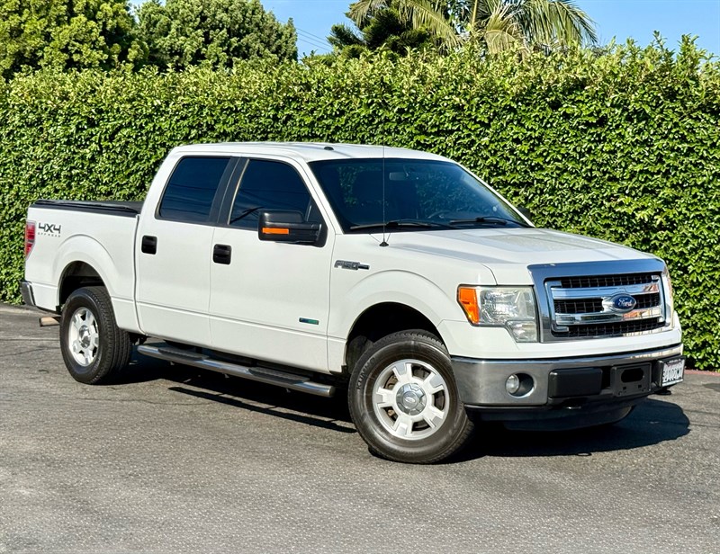White 2013 Ford F-150 Pickup Truck Four-Wheel Drive 6-Speed Automatic