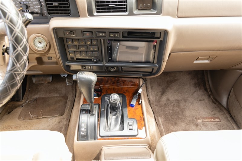 1997 Lexus LX450 18