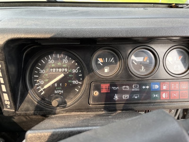 1990 Land Rover Defender 110 13