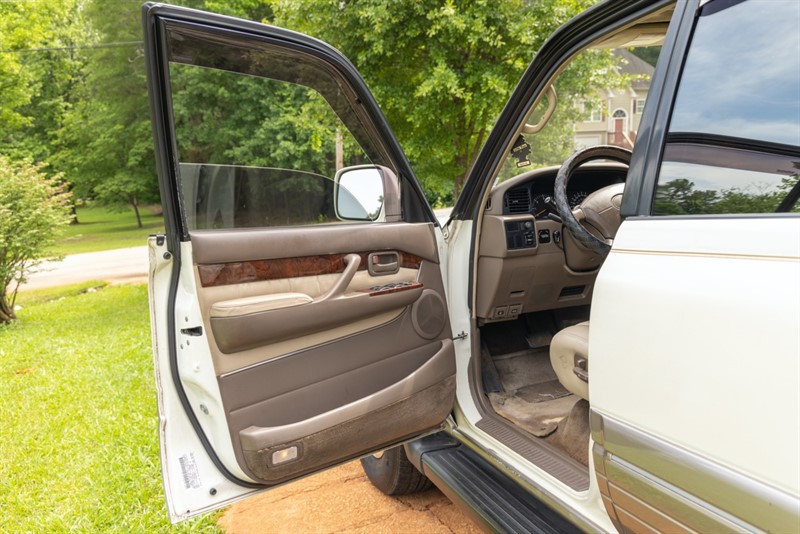 1997 Lexus LX450 11