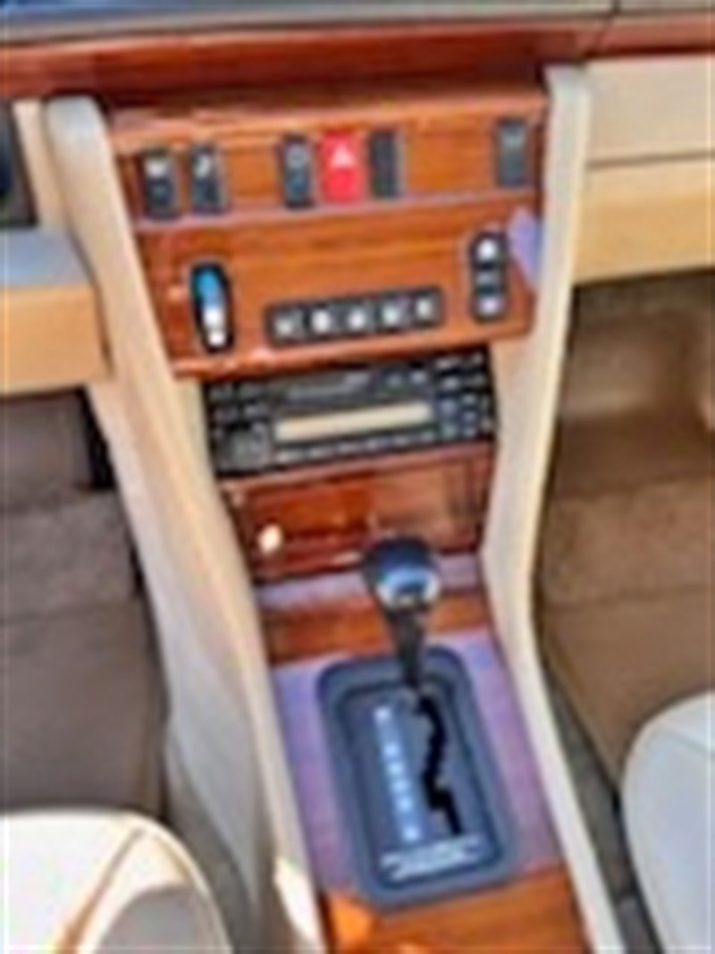 1995 Mercedes Benz E320 11