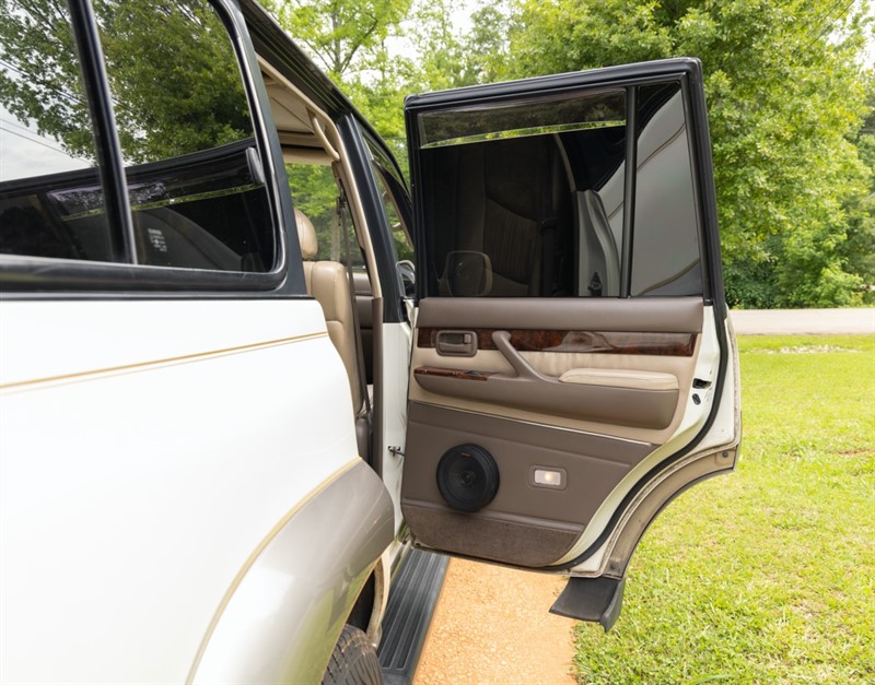 1997 Lexus LX450 10