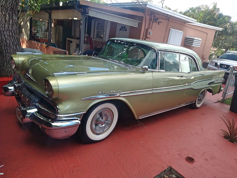 1957 Pontiac Catalina Star Chief 1