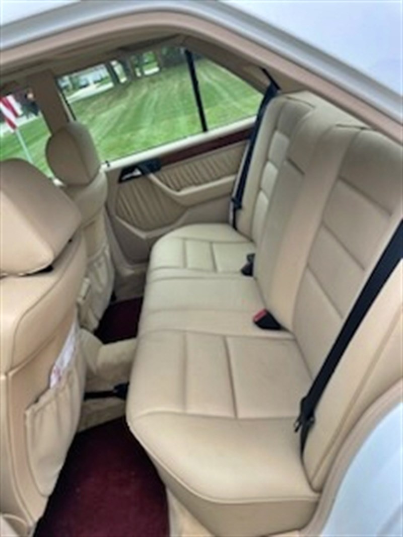 1995 Mercedes Benz E320 7