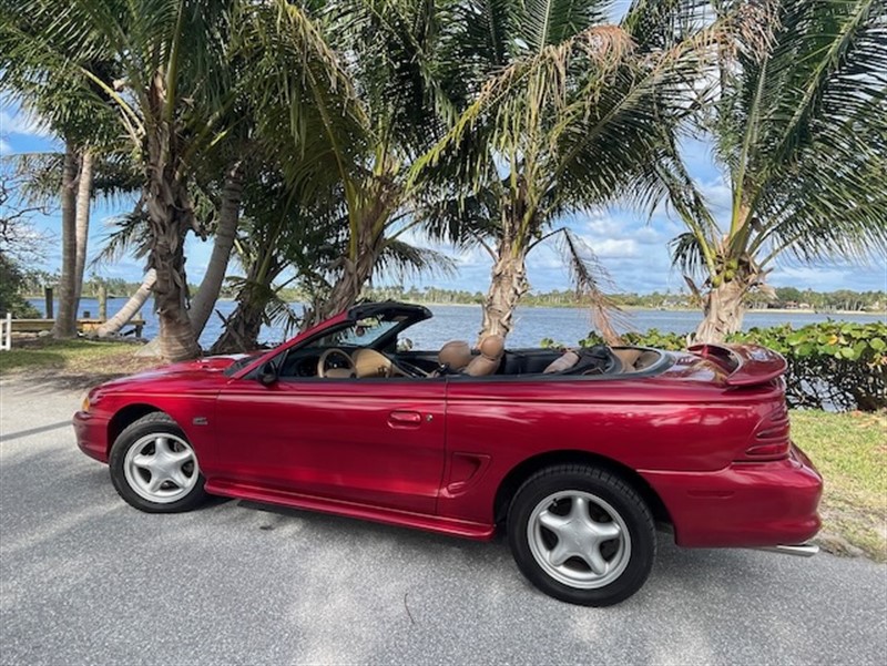 1995 Ford Mustang GT 3