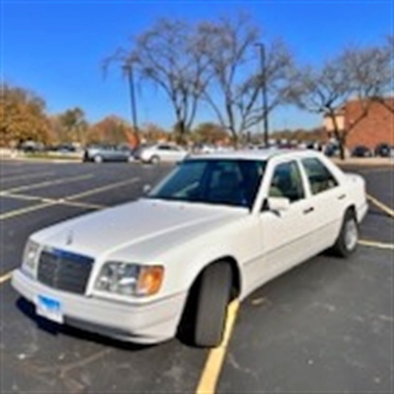 1995 Mercedes Benz E320 2