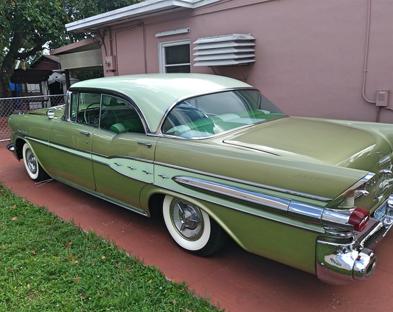 1957 Pontiac Catalina Star Chief 2