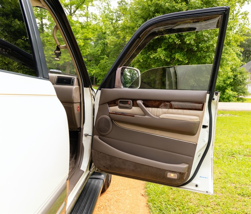 1997 Lexus LX450 9