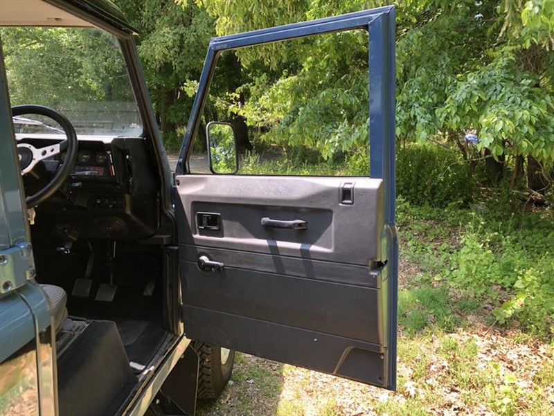 1992 Land Rover Defender 110 9