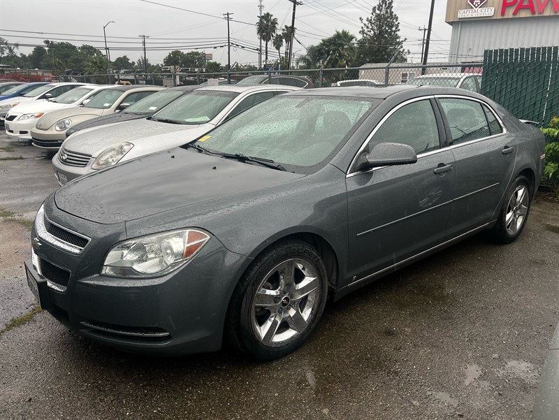 Gray 2009 Chevrolet Malibu 1LT FWD Sedan Front-Wheel Drive Automatic