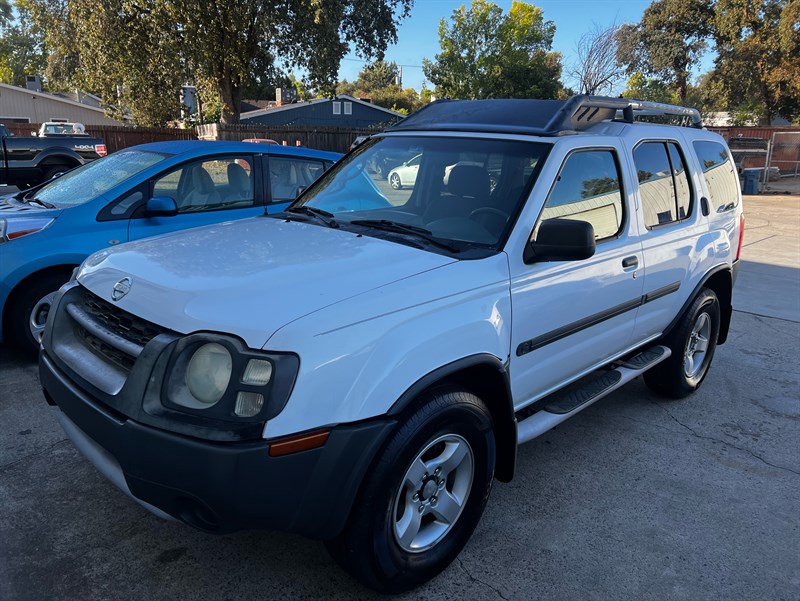 White 2004 Nissan Xterra SUV / Crossover Rear-Wheel Drive Automatic