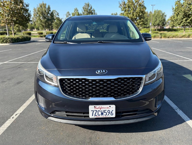 2016 Kia Sedona LX - Middle-low