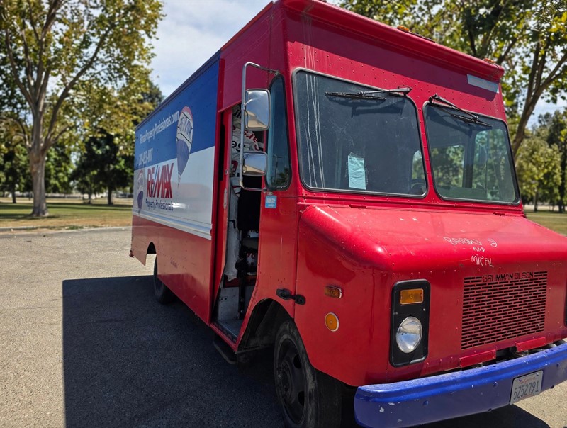1999 Chevrolet P30 Step Van